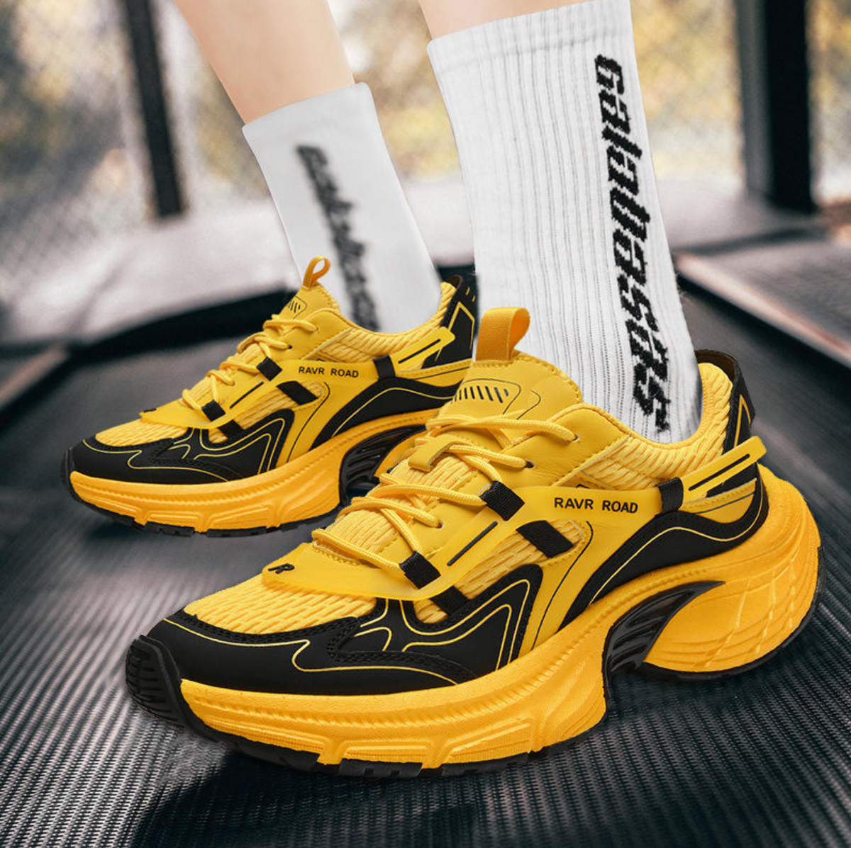 Men’s & Women’s Sports Shoes