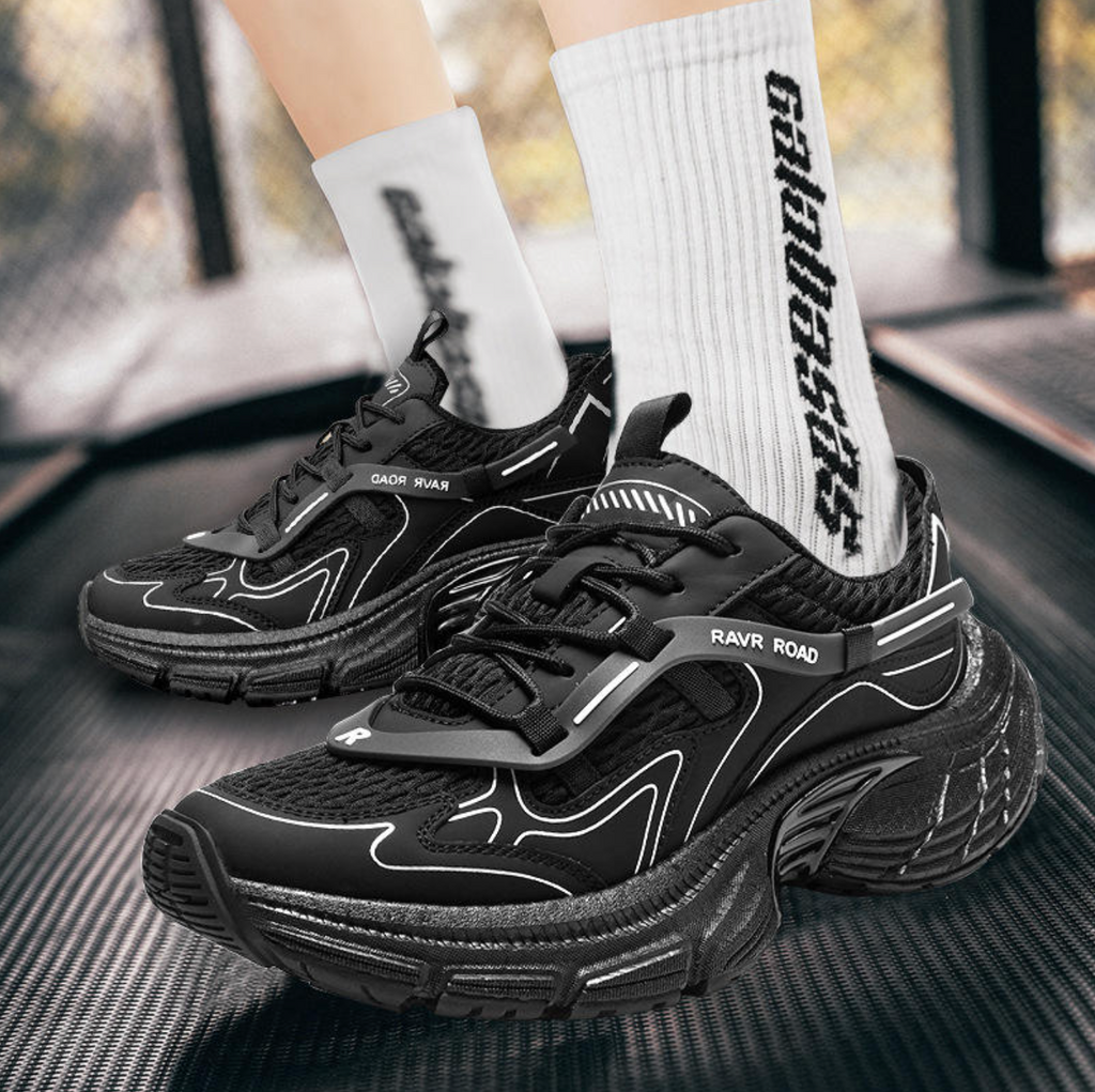 Men’s & Women’s Sports Shoes