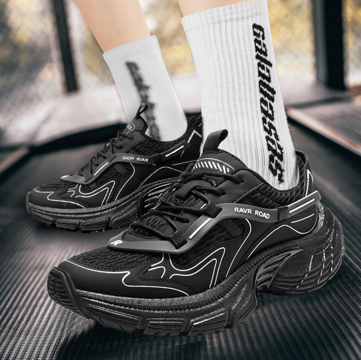 Men’s & Women’s Sports Shoes