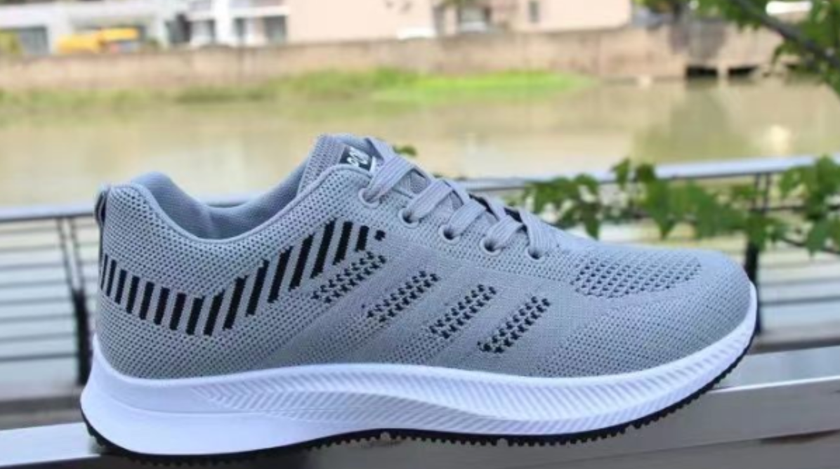 Men’s Breathable Mesh Lace-Up Sneakers